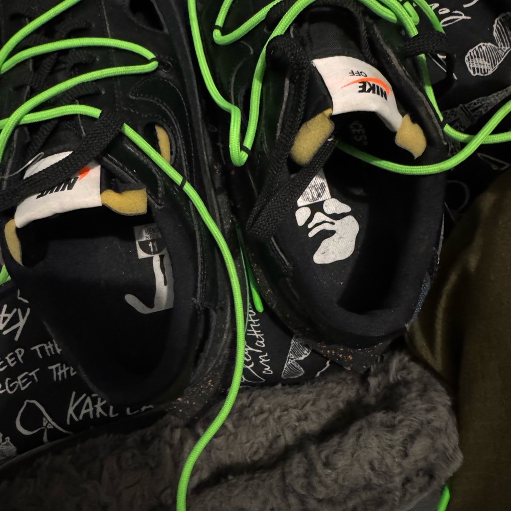Off White X Nike Blazer with Neon Green Laces - Picture 3 of 5